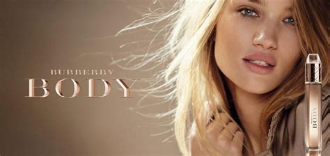 Burberry Body Perfume nude elegante d